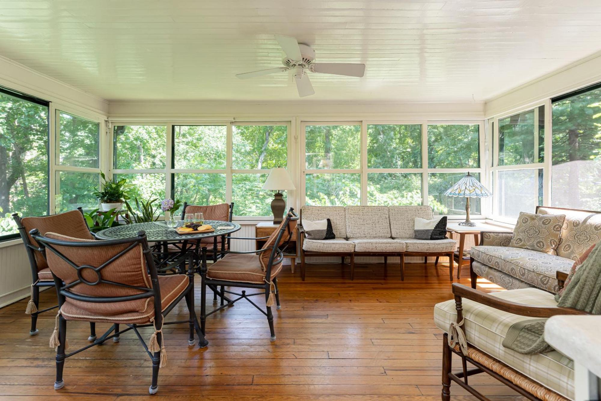 Pinecrest Bed & Breakfast Asheville Extérieur photo