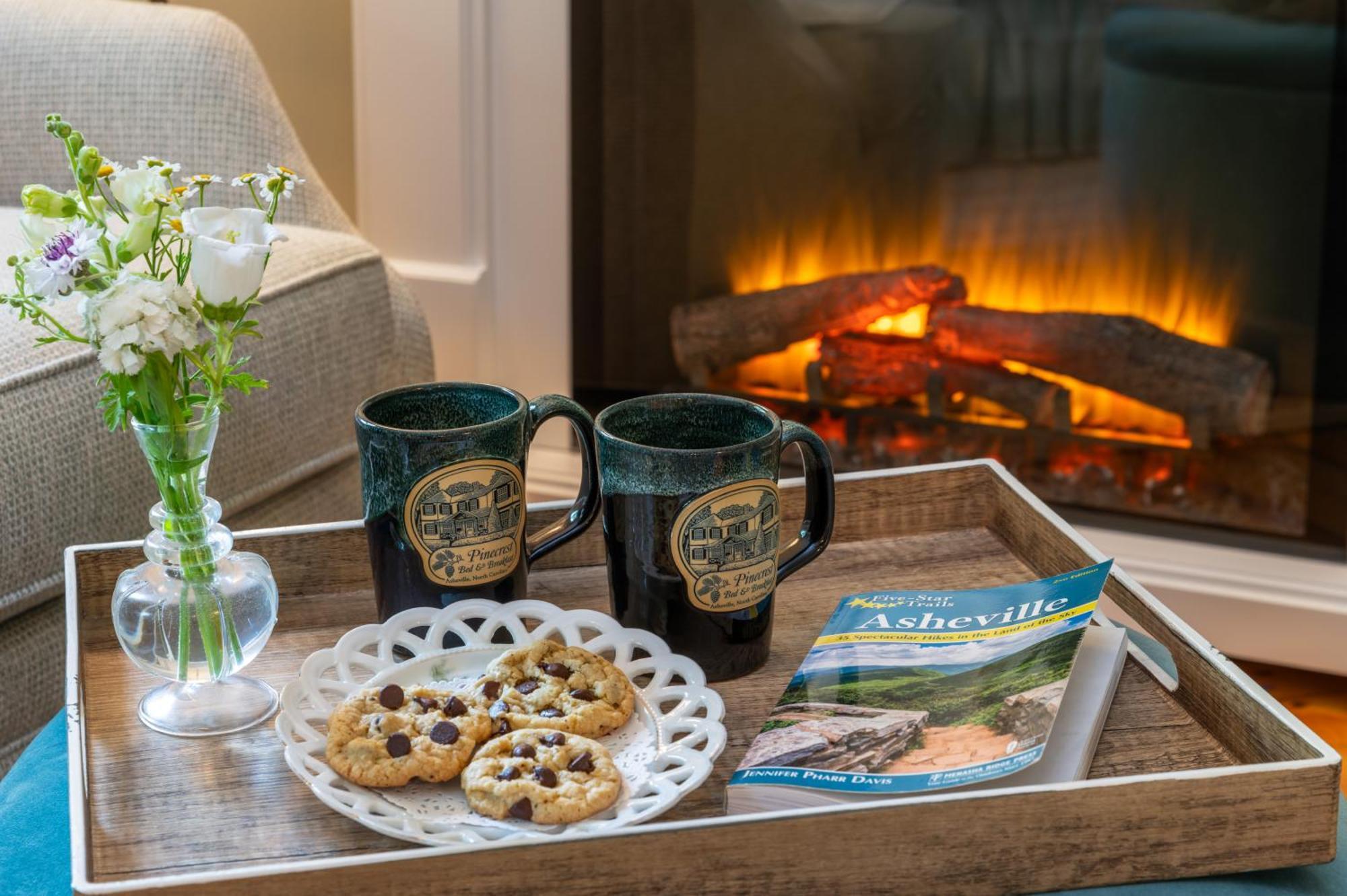 Pinecrest Bed & Breakfast Asheville Extérieur photo