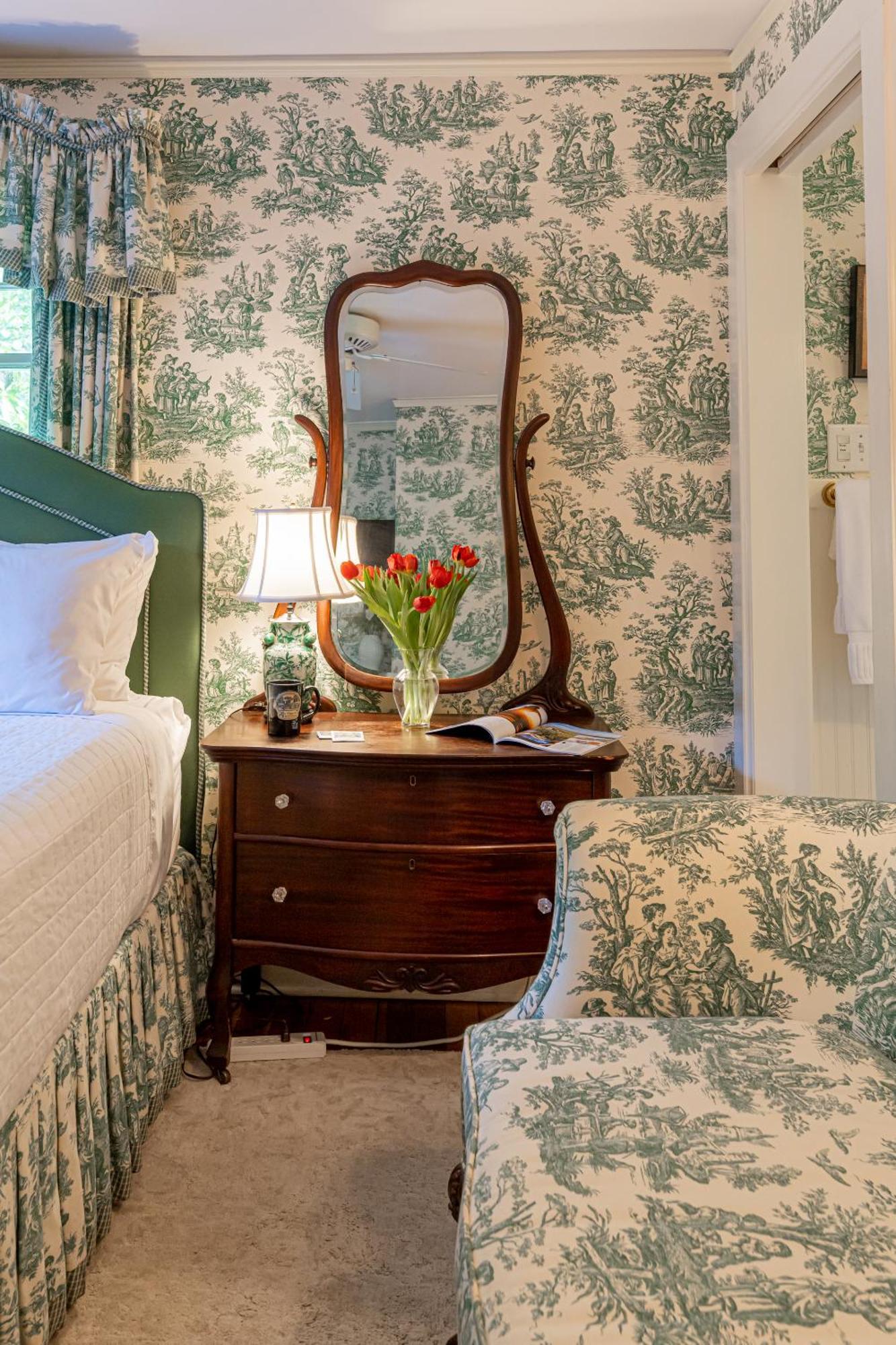 Pinecrest Bed & Breakfast Asheville Extérieur photo