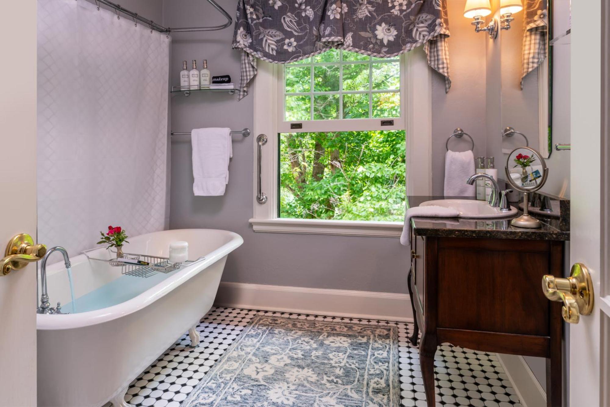 Pinecrest Bed & Breakfast Asheville Extérieur photo